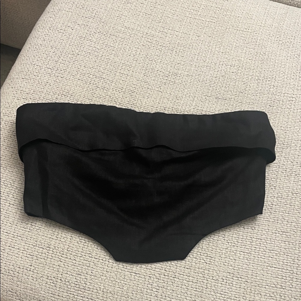 DISSH black crop top